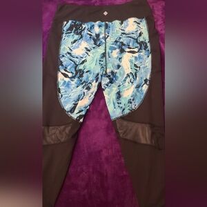 Rise by Lularoe Fearless Crop leggings w pockets plus size